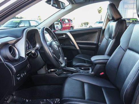 Used 2014 Toyota RAV4 Limited image 19