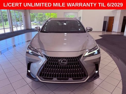 Used 2024 Lexus NX 250 FWD image 2