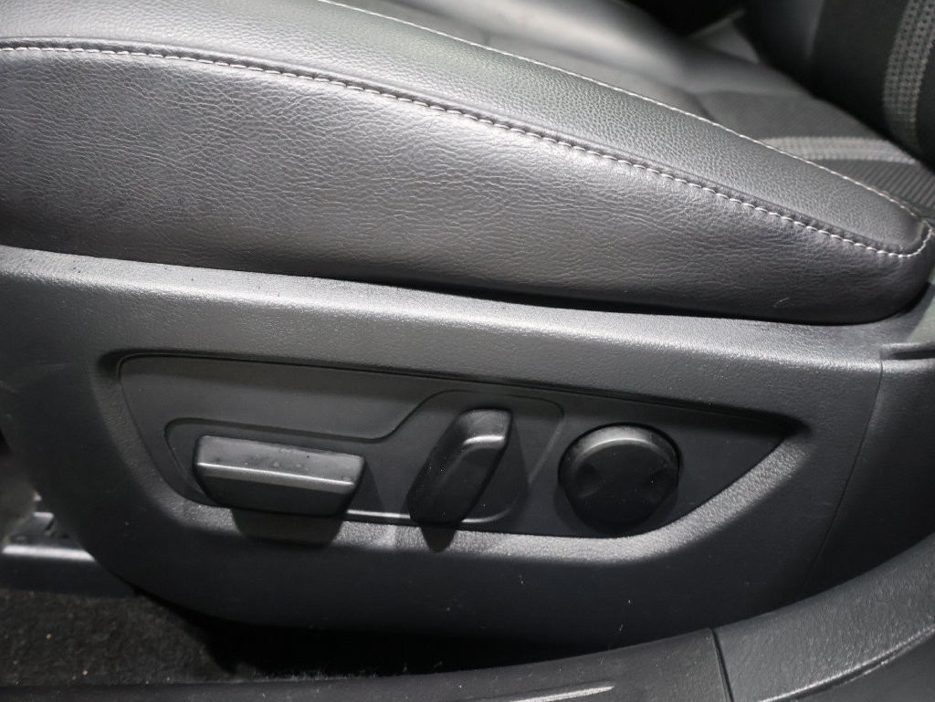 Used 2026 MAZDA CX-50 AWD 2.5 S w/ Preferred Pkg image 12