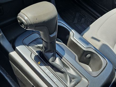 Used 2019 Chevrolet Colorado W/T RWD image 21