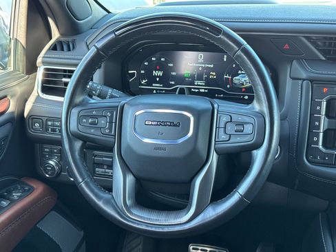 Certified 2024 GMC Yukon Denali Ultimate image 27