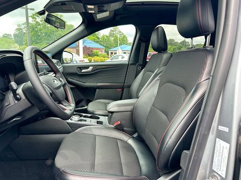 Used 2024 Ford Escape ST-Line w/ Tech Pack #1 AWD/4WD image 8