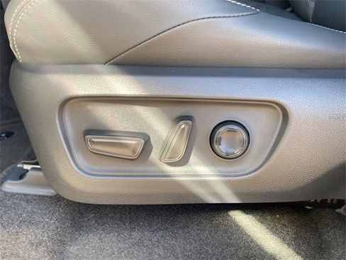 New 2025 Toyota 4Runner TRD Off-Road Premium image 17