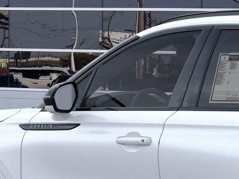 New 2026 Lincoln Corsair Premiere image 20