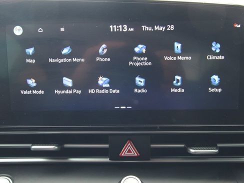 Used 2023 Hyundai Elantra Limited w/ Preferred Accessory Package FWD image 32