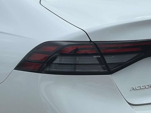Used 2023 Honda Accord Touring image 9