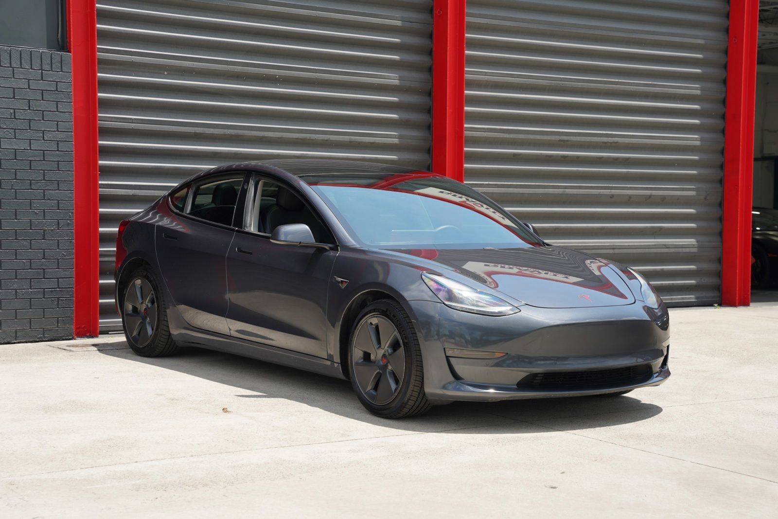 Used 2021 Tesla Model 3 Standard Range Plus RWD image 3