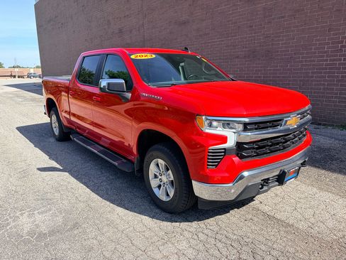 Used 2023 Chevrolet Silverado 1500 LT w/ Protection Package AWD/4WD image 9