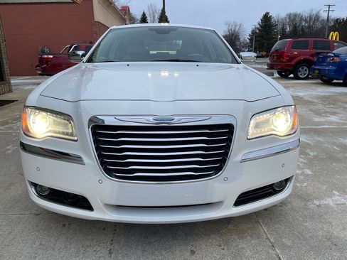 Used 2013 Chrysler 300 C w/ Light Group image 5