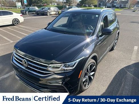 Used 2022 Volkswagen Tiguan SEL R-Line image 2