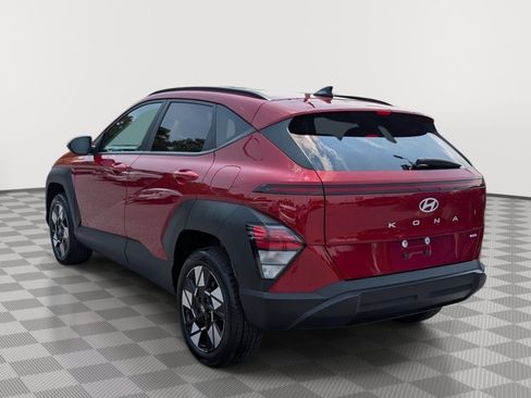 Used 2025 Hyundai Kona SEL AWD/4WD image 3