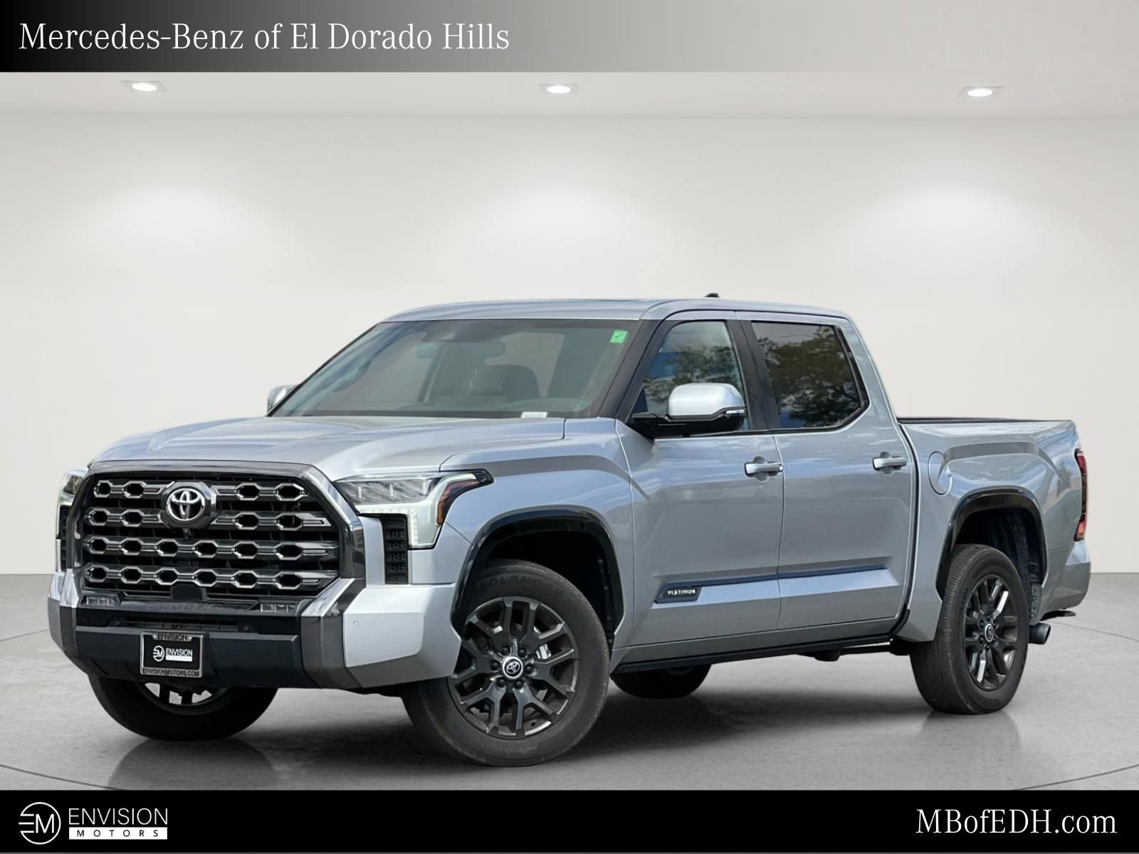 Used 2024 Toyota Tundra Platinum AWD/4WD image 1
