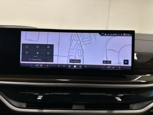 Used 2025 BMW X5 xDrive40i w/ Parking Assistance Package AWD/4WD image 32