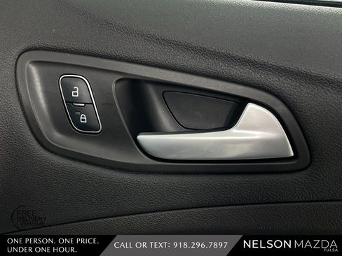 Used 2019 Ford Escape SEL image 49