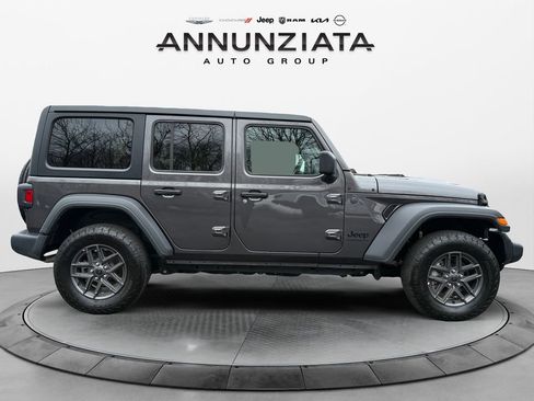 Used 2025 Jeep Wrangler Sport S image 6