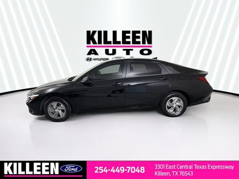 Used 2026 Hyundai Elantra SE FWD image 4