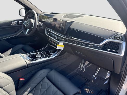 New 2026 BMW X7 xDrive40i w/ M Sport Package image 15