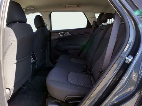 Used 2025 Kia Sportage LX image 15