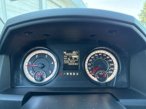 Used 2017 RAM 2500 Big Horn image 31