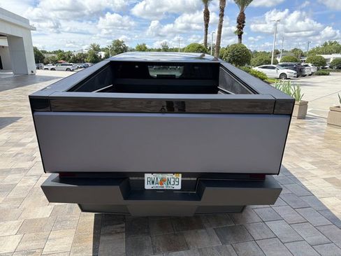 Used 2024 Tesla Cybertruck Cyberbeast AWD/4WD image 3