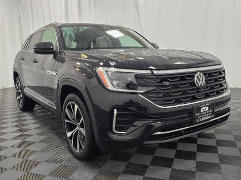 Used 2024 Volkswagen Atlas Cross Sport SEL Premium R-Line image 8