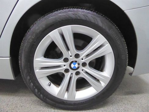 Used 2017 BMW 330i xDrive Sedan image 35