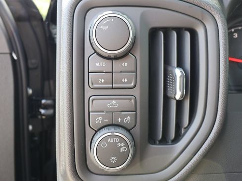 New 2026 Chevrolet Silverado 1500 Custom Trail Boss w/ Midnight Edition AWD/4WD image 11