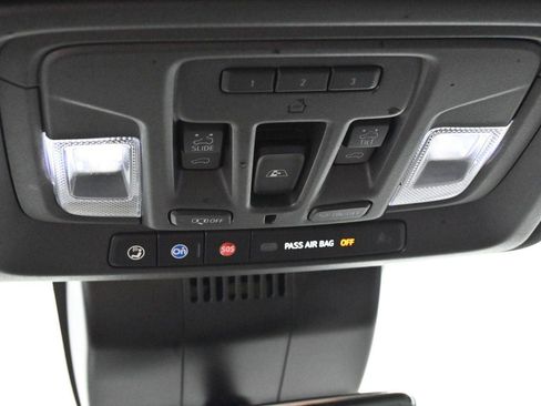 Used 2024 GMC Sierra 2500 AT4 w/ AT4 Premium Plus Package AWD/4WD image 28