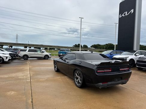 Used 2015 Dodge Challenger R/T w/ Quick Order Package 28B R/T RWD image 20
