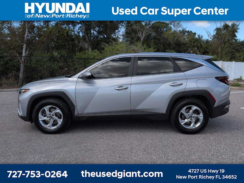 Used 2022 Hyundai Tucson SE FWD image 2