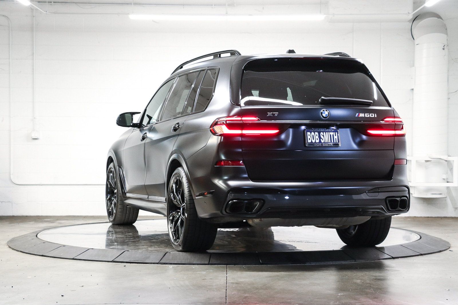 Certified 2024 BMW X7 M60i w/ Executive Package AWD/4WD image 4