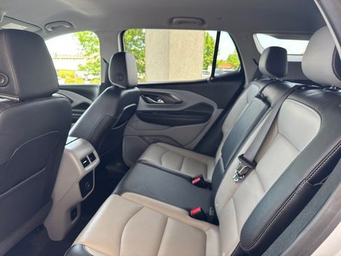 Used 2022 GMC Terrain SLT w/ Infotainment Package II AWD/4WD image 7