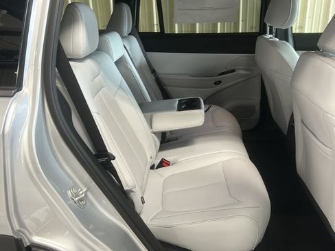 New 2026 Jeep Cherokee Limited AWD/4WD image 14