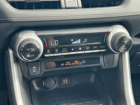 Used 2024 Toyota RAV4 LE image 27