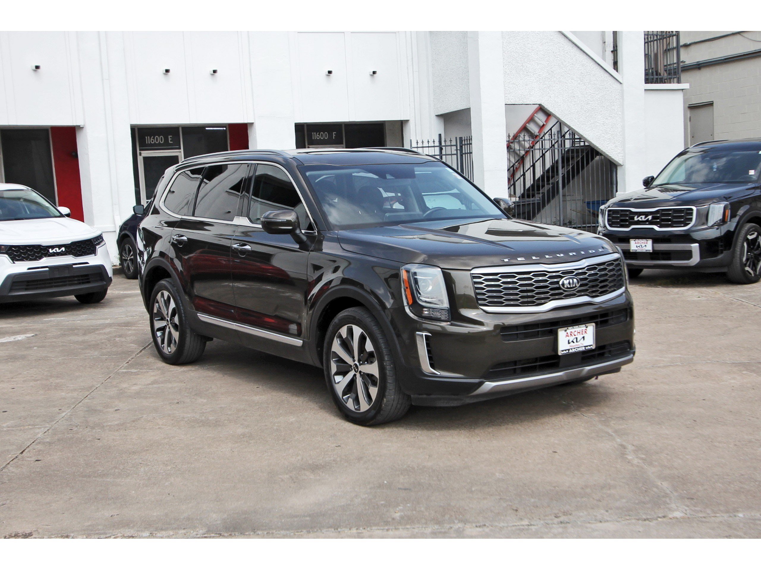 Used 2021 Kia Telluride S FWD image 9
