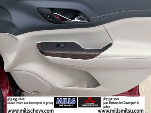 Used 2023 GMC Acadia Denali w/ Denali Ultimate Package AWD/4WD image 26