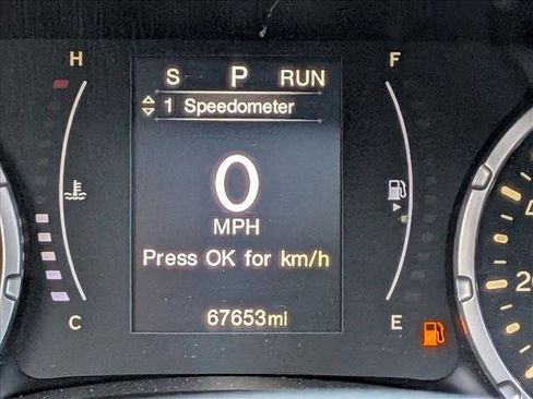 Used 2020 Jeep Renegade Altitude AWD/4WD image 9