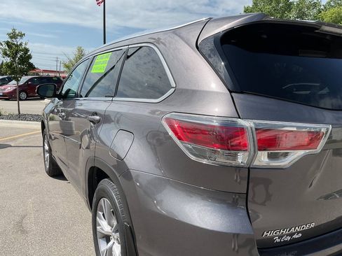 Used 2015 Toyota Highlander XLE AWD/4WD image 5