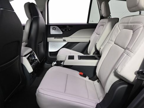 New 2026 Lincoln Aviator Reserve AWD/4WD image 22