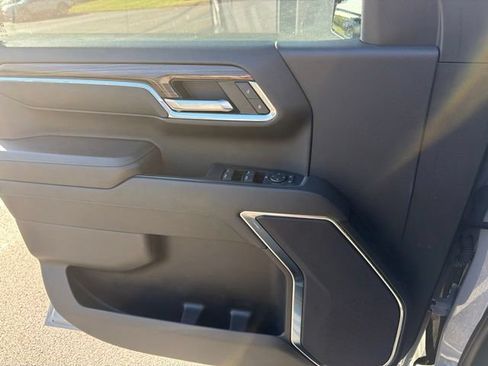 Used 2024 Chevrolet Silverado 1500 LT AWD/4WD image 21