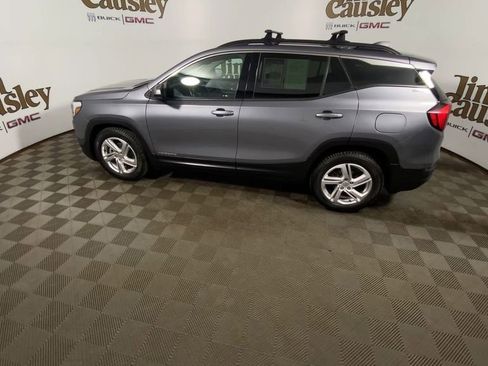 Used 2018 GMC Terrain SLE w/ Driver Convenience Package FWD image 5