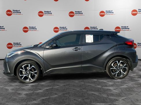 Used 2022 Toyota C-HR XLE FWD image 2