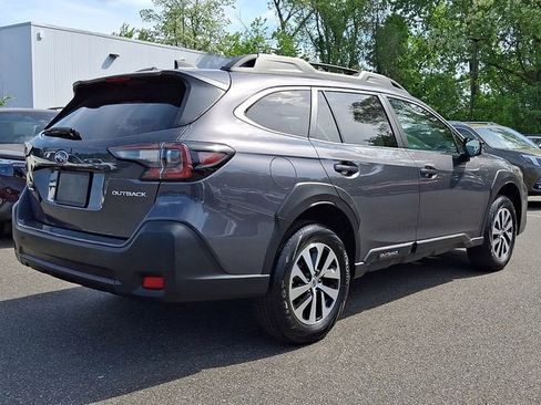 Used 2024 Subaru Outback Premium AWD/4WD image 6