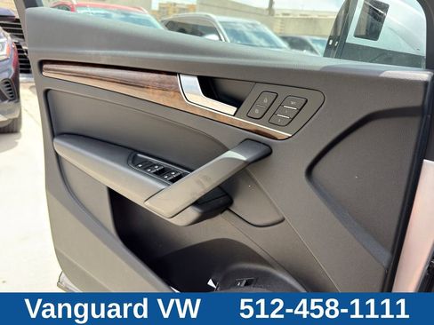 Used 2018 Audi Q5 2.0T Premium Plus w/ Premium Plus Package AWD/4WD image 23