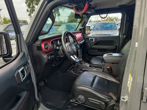 Used 2018 Jeep Wrangler Unlimited Rubicon w/ Dual Top Group image 21