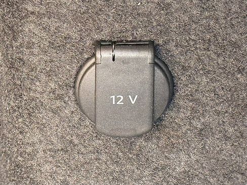 Certified 2023 Porsche Taycan image 25