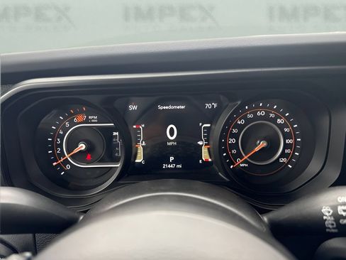 Used 2025 Jeep Wrangler Unlimited Rubicon AWD/4WD image 15