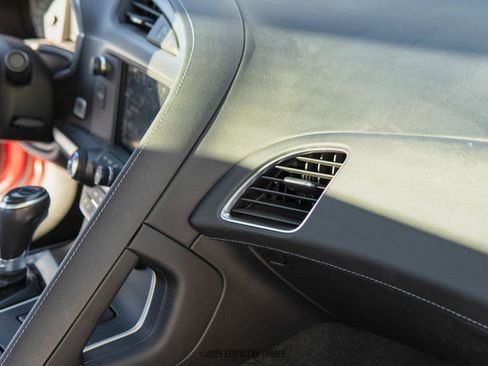 Used 2018 Chevrolet Corvette Stingray Convertible w/ 2LT Preferred Equipment Group image 39