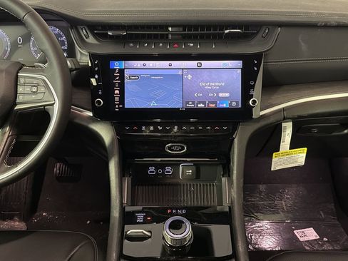 New 2026 Jeep Grand Cherokee Limited image 23