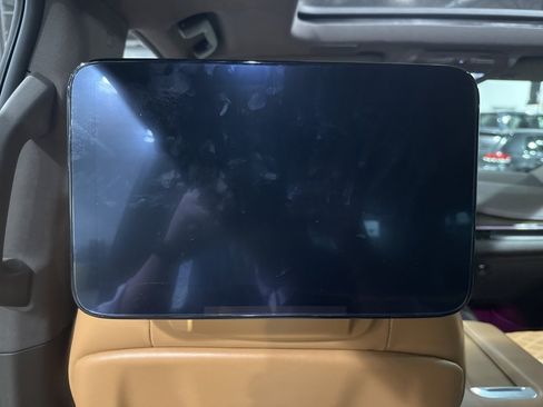 Used 2021 Cadillac Escalade ESV Premium Luxury image 21